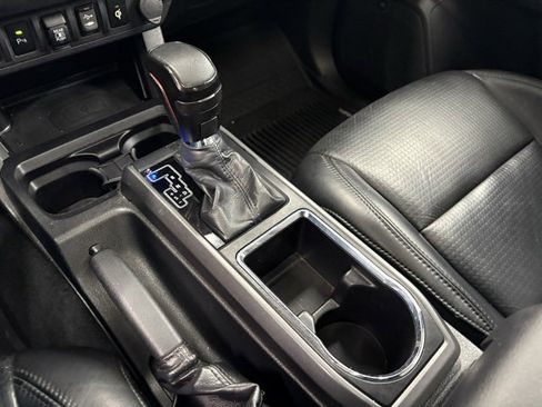 Used 2019 Toyota Tacoma TRD Sport image 8