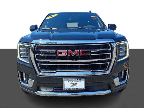Used 2023 GMC Yukon SLT AWD/4WD image 2
