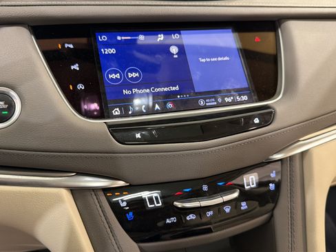 Used 2024 Cadillac XT5 Premium Luxury w/ Technology Package FWD image 18