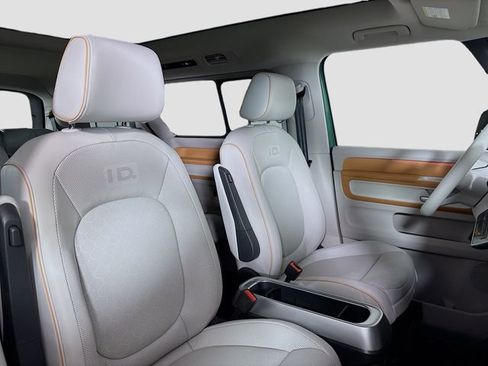 New 2025 Volkswagen ID. Buzz Pro S Plus image 29