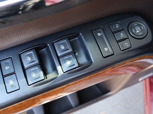 Used 2016 Chevrolet Silverado 2500 High Country w/ Duramax Plus Package AWD/4WD image 27