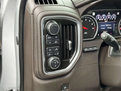 Used 2019 Chevrolet Silverado 1500 LTZ w/ LTZ Plus Package image 18