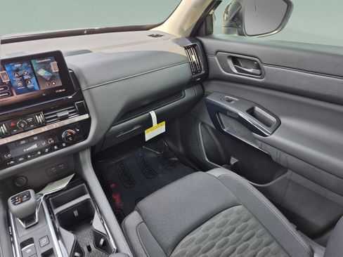 New 2026 Nissan Pathfinder SV w/ Cargo Package FWD image 16