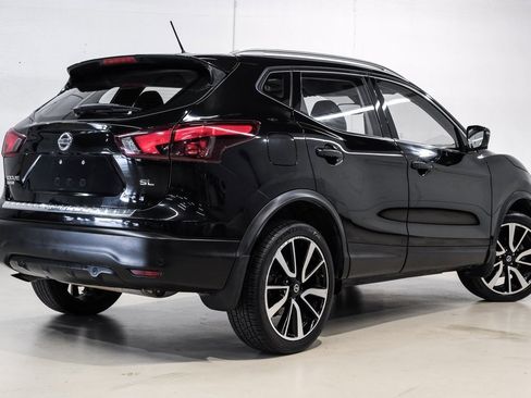 Used 2019 Nissan Rogue Sport SL w/ Premium Package image 9