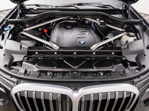 Used 2025 BMW X7 xDrive40i w/ M Sport Package image 30
