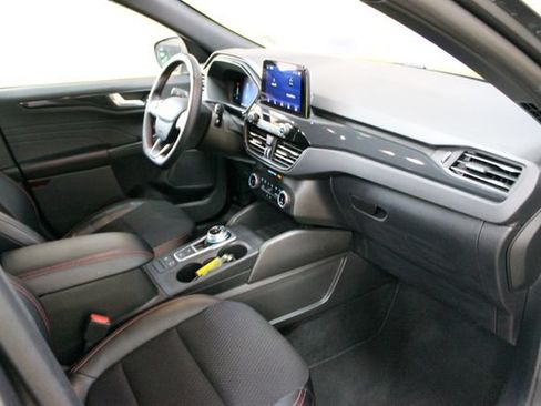 Used 2025 Ford Escape ST-Line AWD/4WD image 10