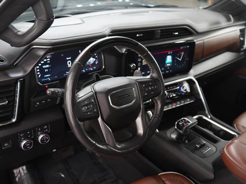 Used 2024 GMC Sierra 1500 Denali Ultimate AWD/4WD image 19