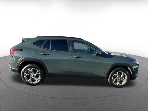 Used 2025 Chevrolet Trax LT image 16