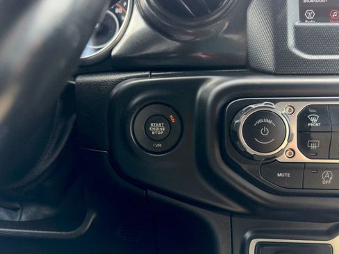 Used 2020 Jeep Wrangler Unlimited Sport AWD/4WD image 11