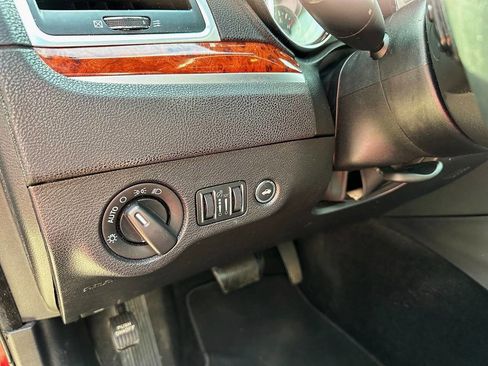 Used 2014 Chrysler 300 image 14