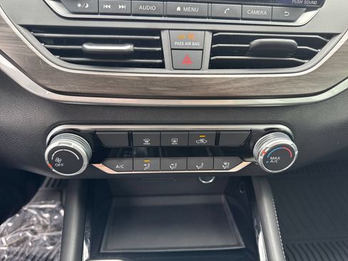 Certified 2023 Nissan Altima 2.5 SV FWD image 23