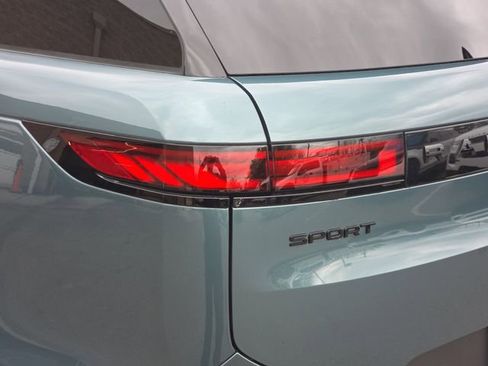 New 2026 Land Rover Range Rover Sport SE AWD/4WD image 23