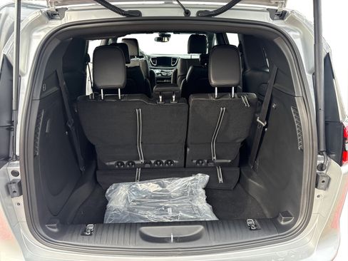 New 2026 Chrysler Pacifica Select image 11