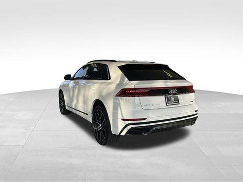 Used 2022 Audi Q8 Premium Plus w/ Premium Plus Package image 3