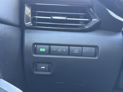 Used 2021 Nissan Sentra SR w/ SR Premium Package image 23