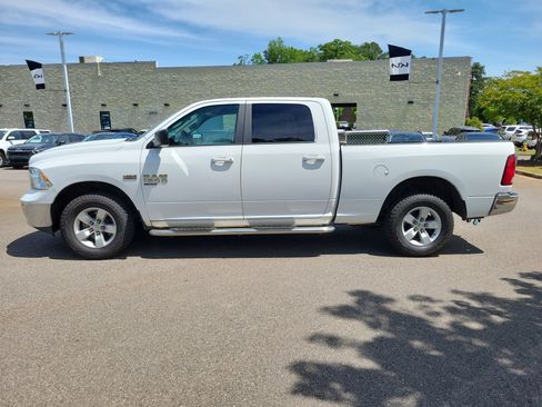 Used 2019 RAM 1500 Classic SLT image 18