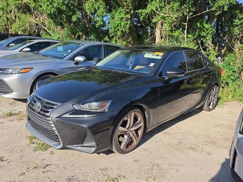 Used 2018 Lexus IS 300 AWD w/ Comfort Package image 2