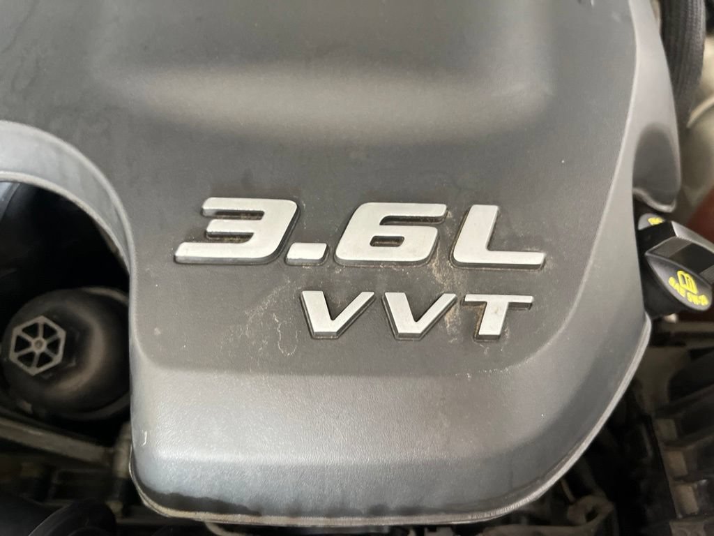 Used 2019 Chrysler 300 S w/ 300S Premium Group 2 RWD image 12