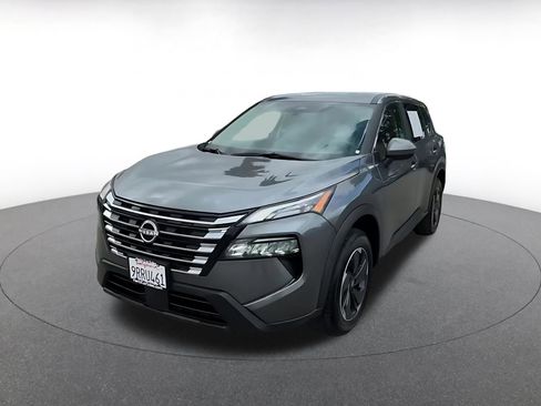 Used 2025 Nissan Rogue SV AWD/4WD image 7