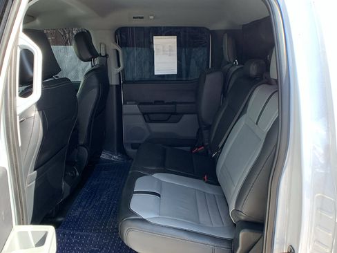 Used 2023 Ford F250 XL w/ XL Chrome Package image 21