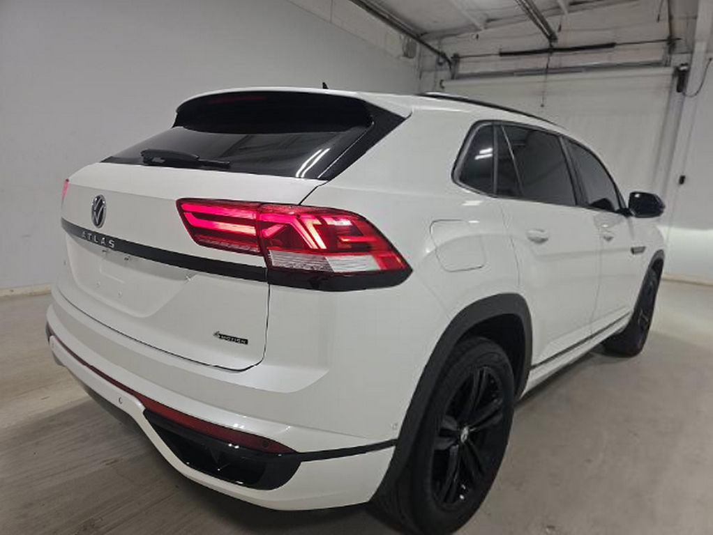Used 2023 Volkswagen Atlas Cross Sport SEL R-Line AWD/4WD image 4