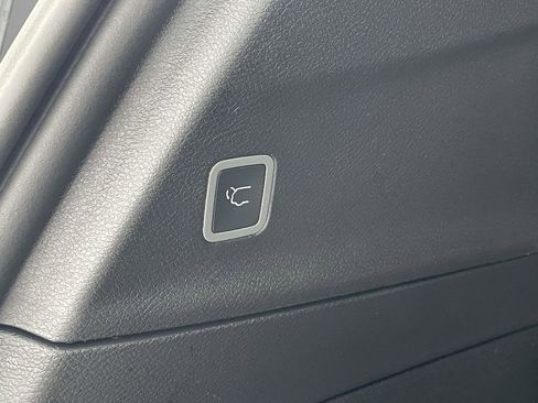 New 2026 Chrysler Pacifica Select image 40