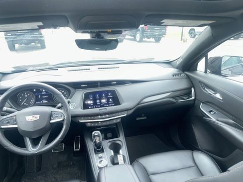 Used 2020 Cadillac XT4 Sport image 39