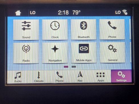 Used 2017 Ford Fusion SE w/ Fusion SE Technology Package image 25