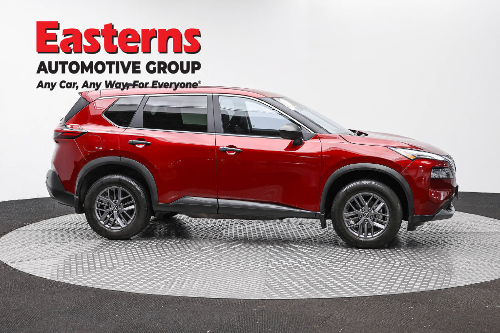 Used 2023 Nissan Rogue S AWD/4WD image 5