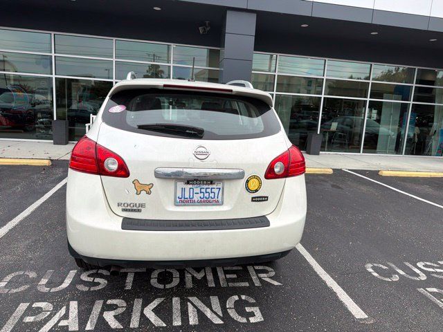 Used 2015 Nissan Rogue S w/ Convenience Package FWD image 4