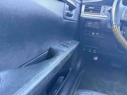 Used 2013 Lexus ES 350 w/ Luxury Pkg image 32