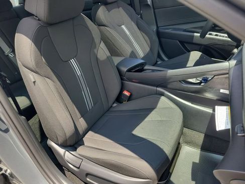 New 2026 Hyundai Elantra SEL Sport FWD image 22