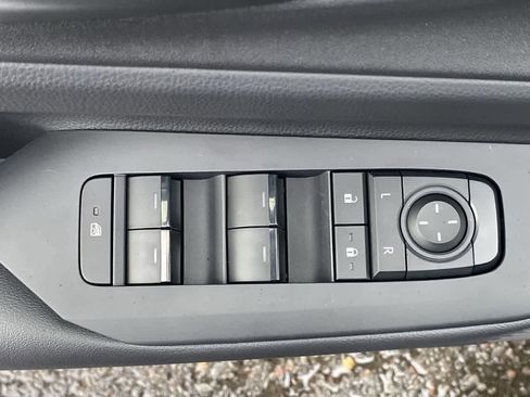 New 2026 Toyota Prius Plug-In Hybrid image 13