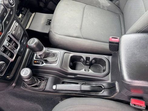 Used 2022 Jeep Gladiator Sport AWD/4WD image 24