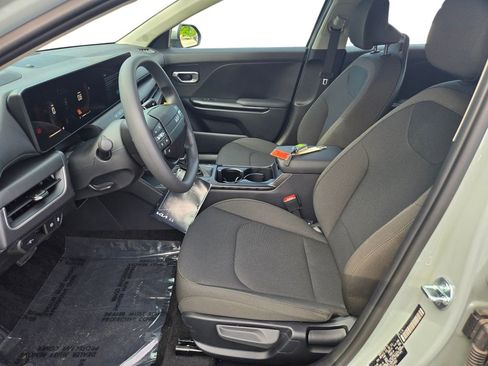 New 2026 Kia K4 FWD image 18