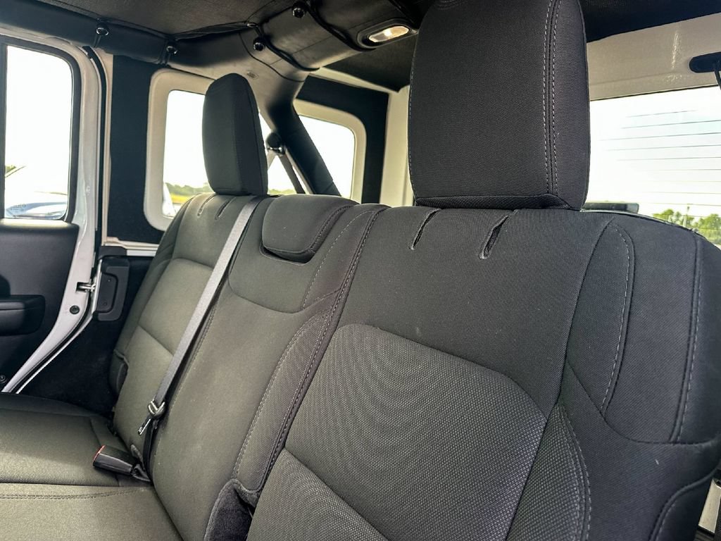 Used 2021 Jeep Wrangler Unlimited Sport AWD/4WD image 18