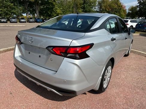 Used 2025 Nissan Versa S w/ Trunk Package image 5