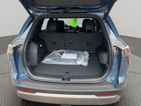 New 2026 Chevrolet Equinox LT w/ Convenience Package II image 19