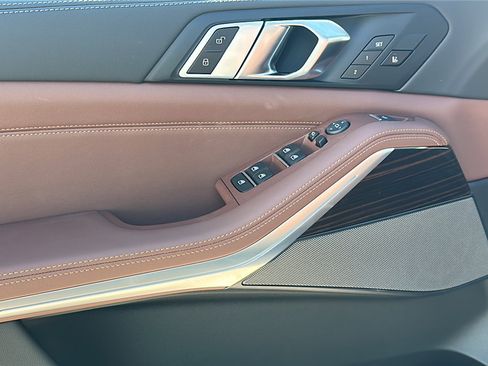 New 2026 BMW X5 xDrive40i w/ Climate Comfort Package image 13