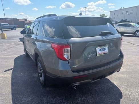 Used 2023 Ford Explorer XLT w/ Equipment Group 202A AWD/4WD image 3