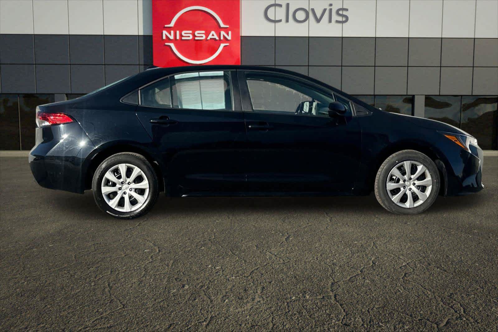 Used 2025 Toyota Corolla LE FWD image 8