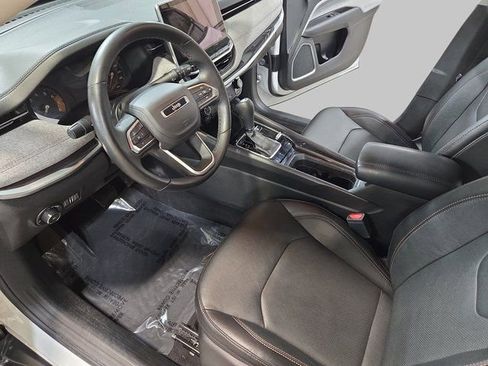 Used 2022 Jeep Compass Latitude image 20