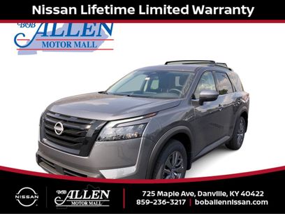New 2025 Nissan Pathfinder SV w/ SV Premium Package