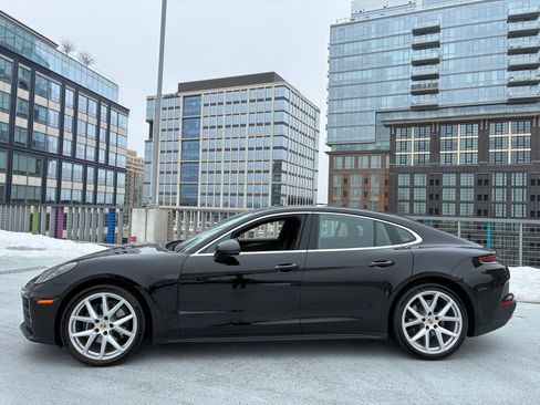 Certified 2025 Porsche Panamera image 2