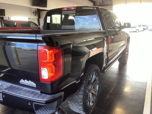 Used 2017 Chevrolet Silverado 1500 High Country image 3