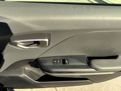 Used 2025 Kia K4 LXS image 19