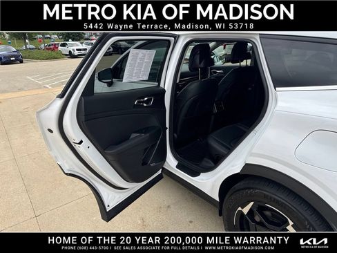 Used 2026 Kia Sportage EX FWD image 30