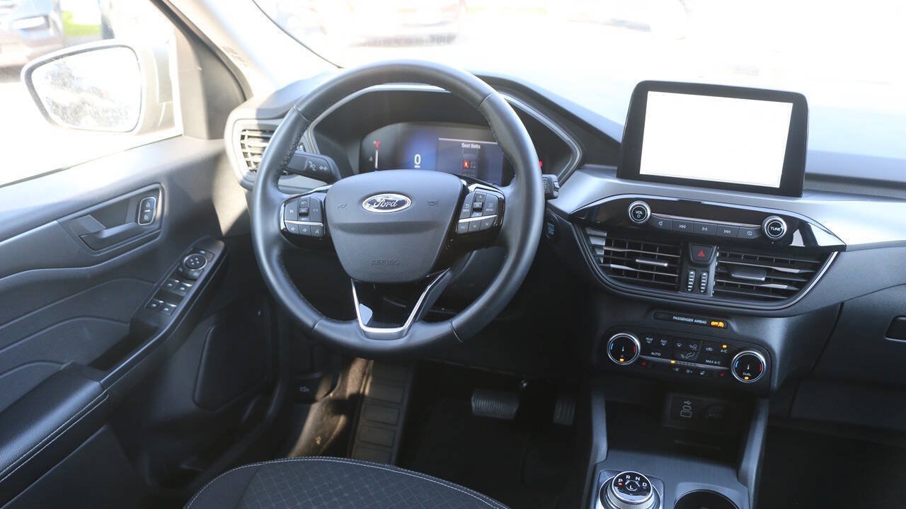 Certified 2024 Ford Escape Active AWD/4WD image 17