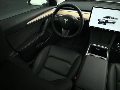 Used 2023 Tesla Model 3 Standard Range RWD image 46