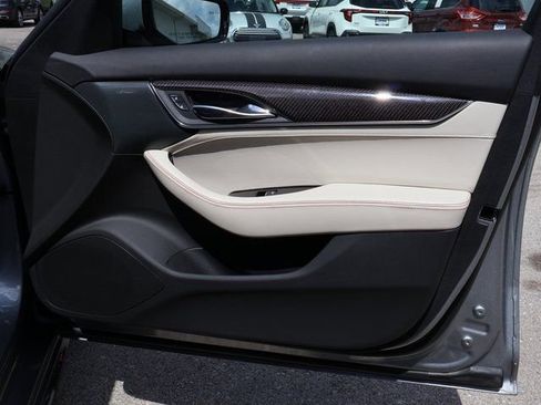 Used 2026 Cadillac CT5 Sport w/ Technology Package image 9